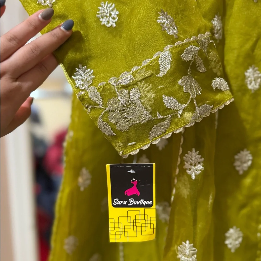 Green Embroidered Kids Dress - Picture 2 of 6